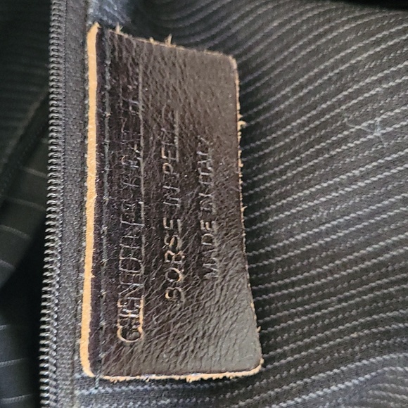 Black Leather Handbag - Picture 6 of 9